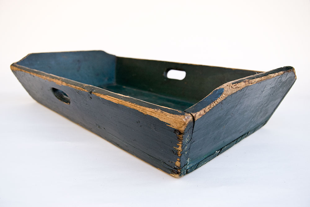 Antique Wood Painted Apple Tray Antique Wood Painted Apple Tray