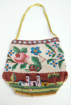 Early 19th Century Folk Art Beaded Antique Purse Early 19th Century Folk Art Beaded Antique Purse